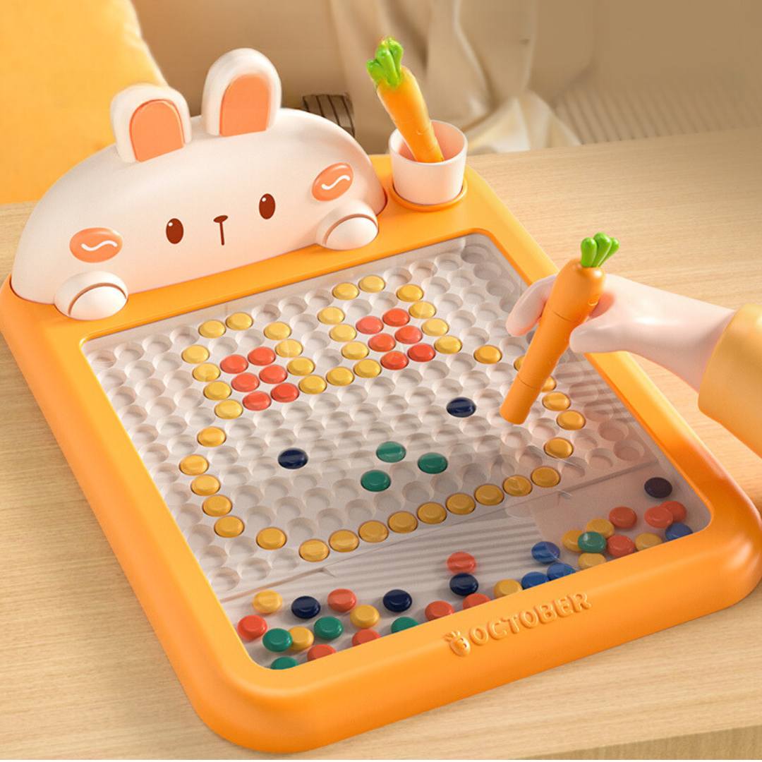 Kreativtafel mit Magnetpins – unendliche Formen und Lernen